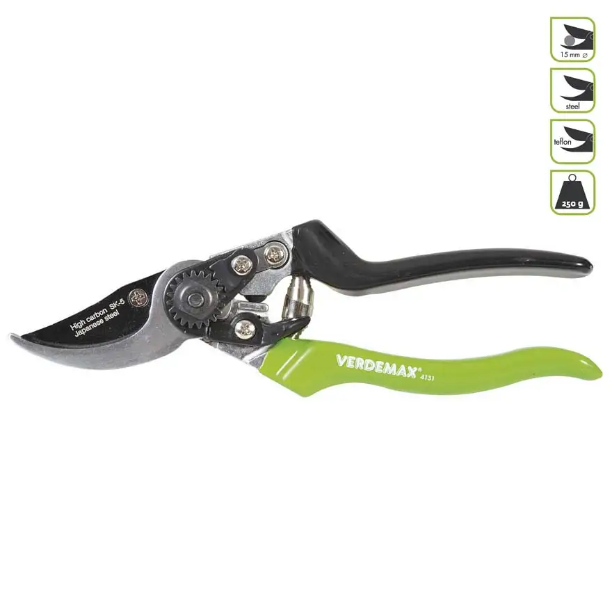 Ergonomic by-pass scissors