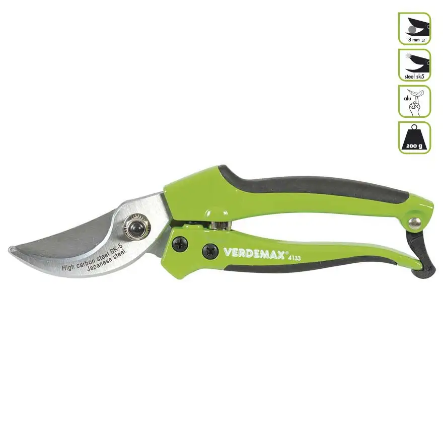 By-pass garden scissors