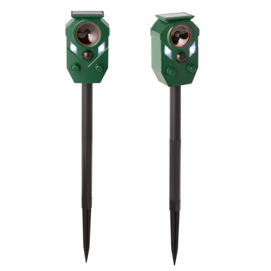  ULTRASONIC AND LIGHTS REPELLER